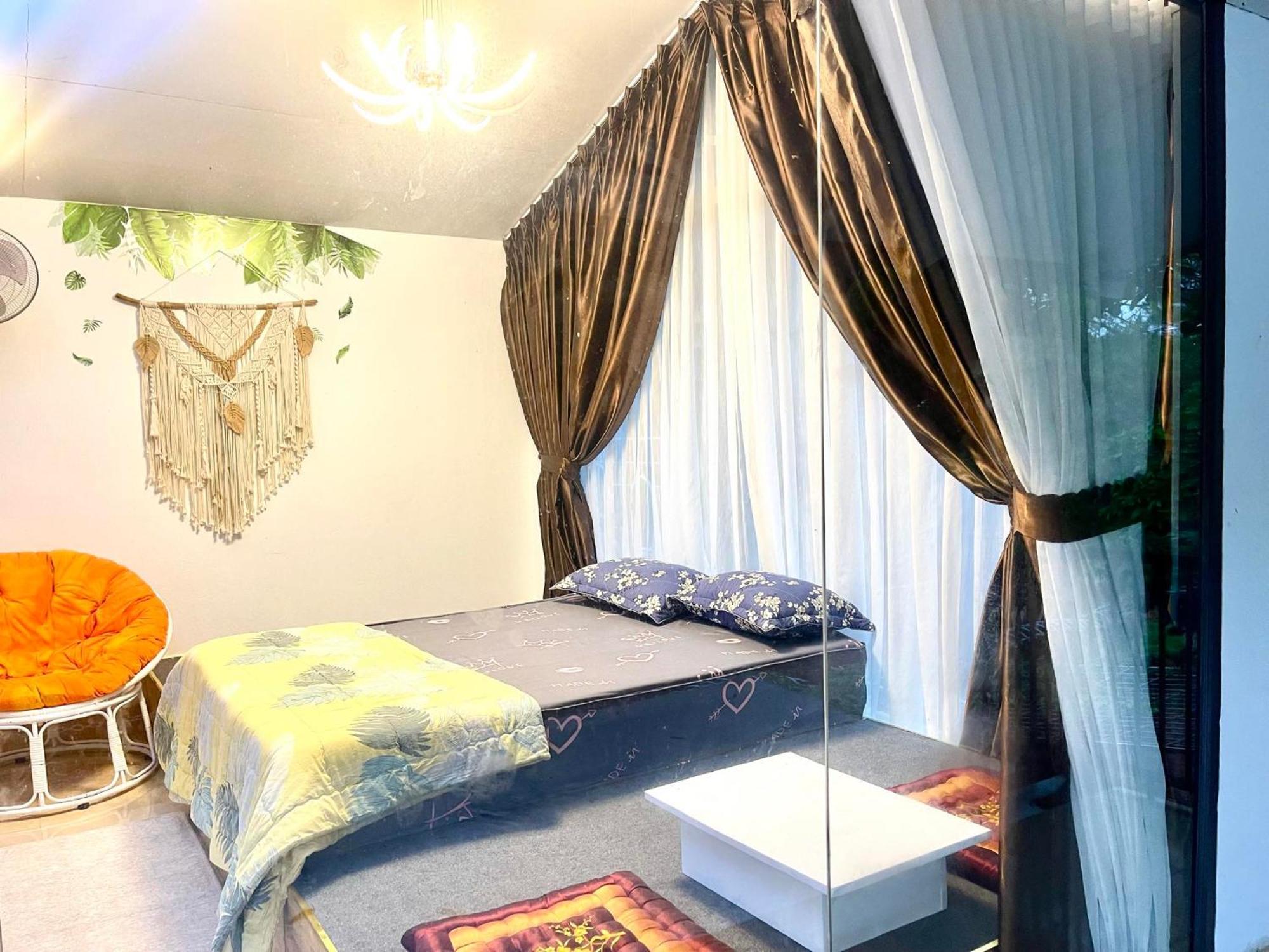 Lake View Homestay Плейку Экстерьер фото